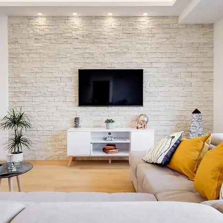 1 Apartamento *